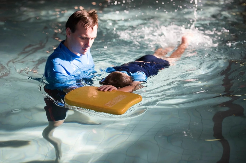 Making a Splash: The Benefits of Baby Swim Classes